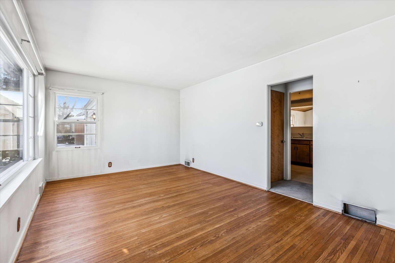 139 South Rosedale Avenue Aurora, IL 60506 - Photo 3 of 19