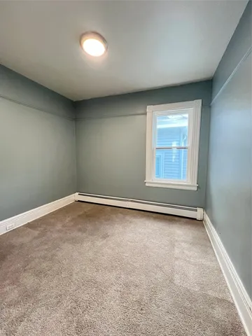 $1,800 | 18 Franklin Street, Unit 2, Poughkeepsie, NY 12601