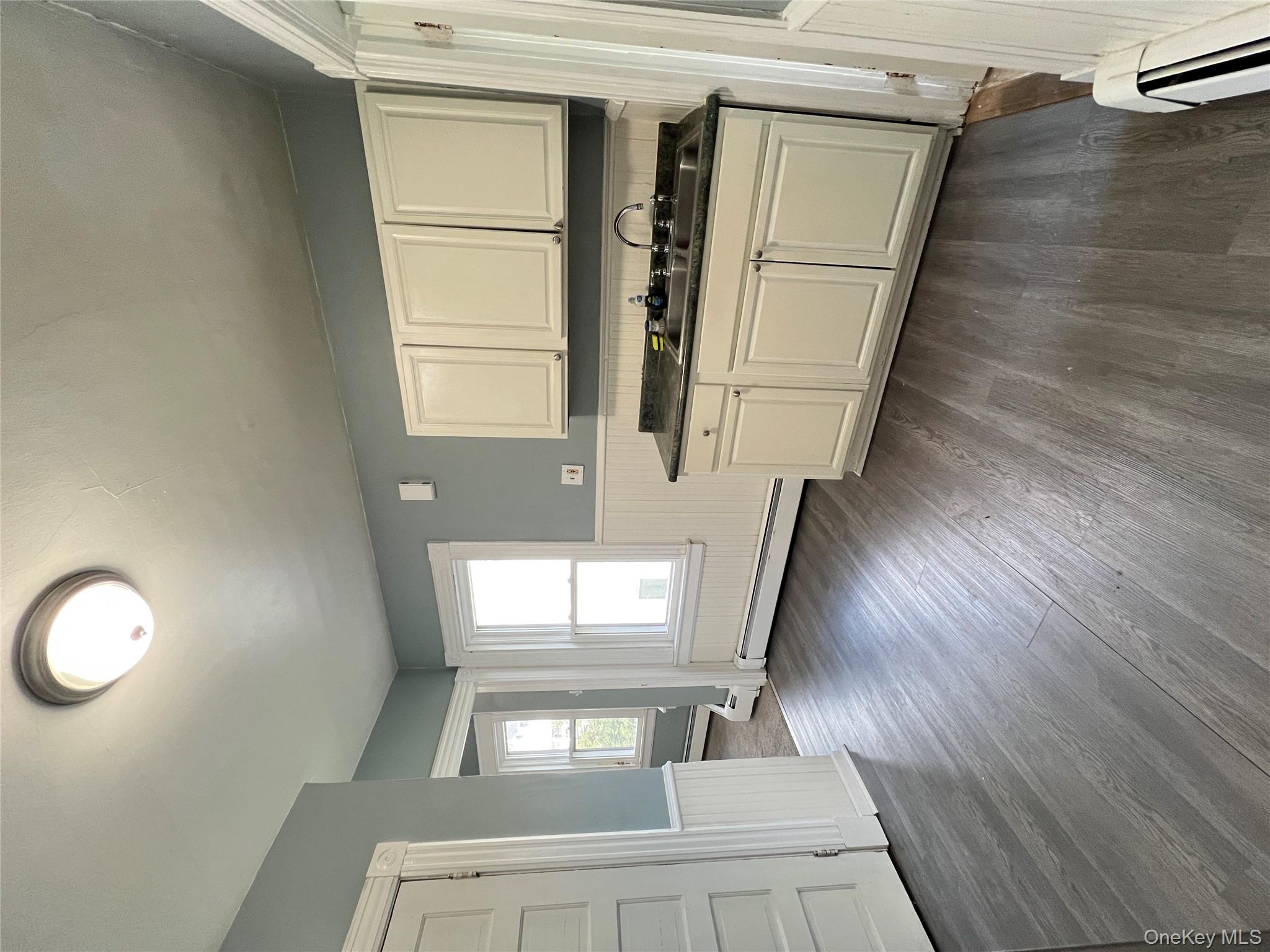 18 Franklin Street, Unit 2 Poughkeepsie, NY 12601 - Photo 5 of 14 Kitchen