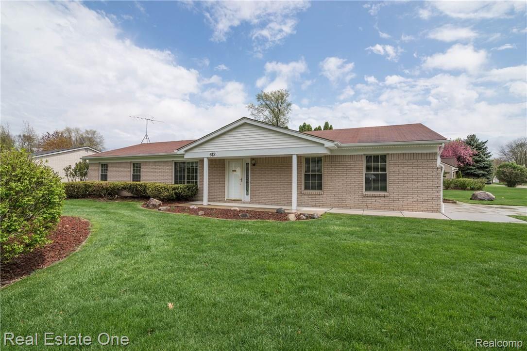 612 Ridge Road Walled Lake, MI 48390 - Photo 1 of 25 Welcome Home!