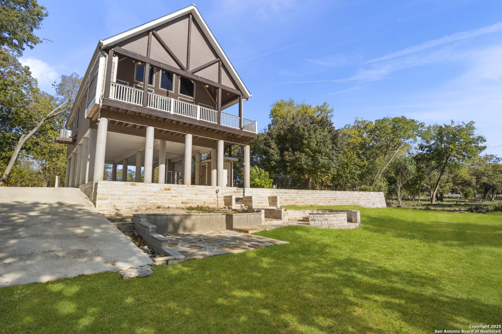 a front view of house with yard