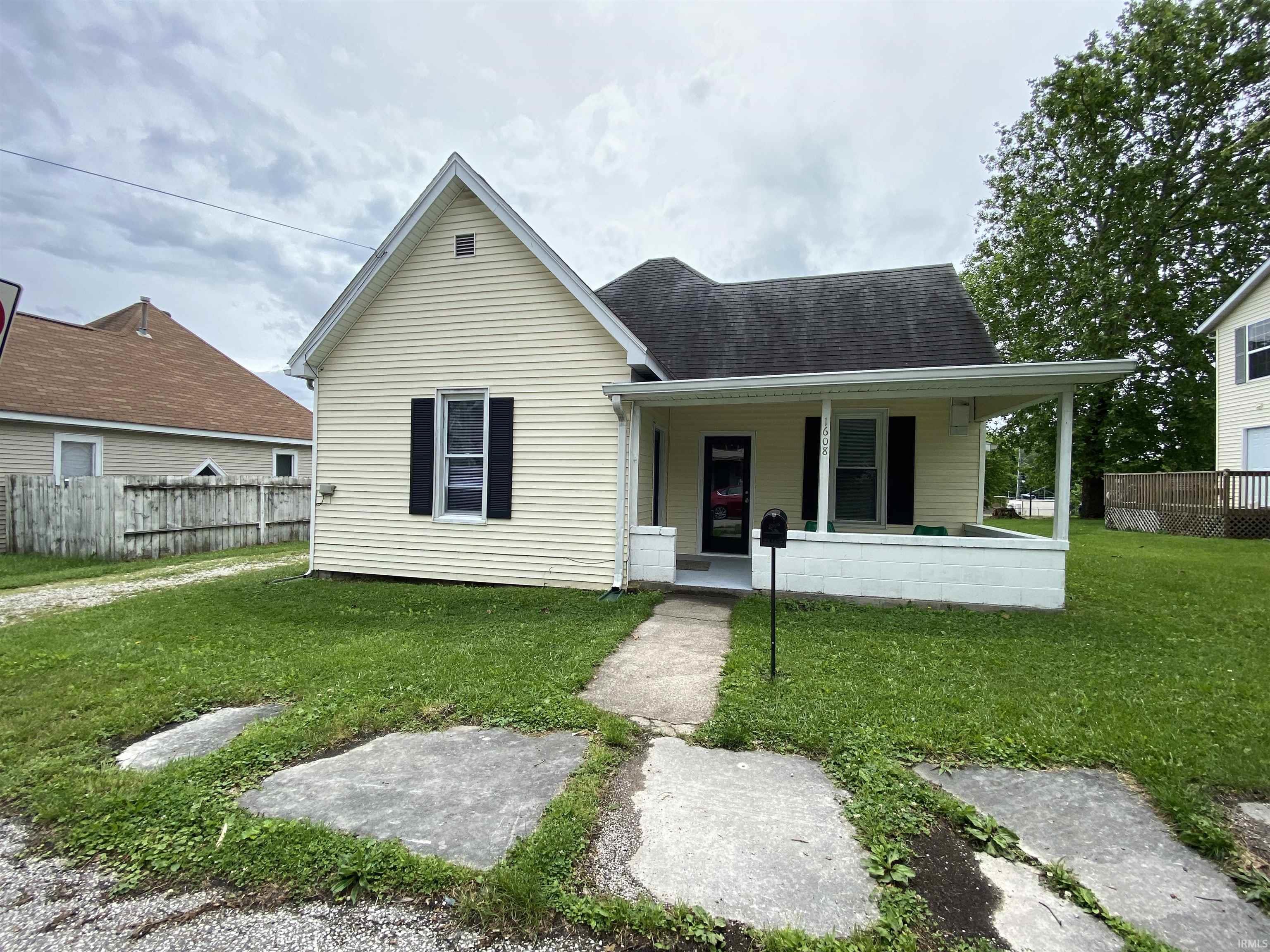 1608 9th Street Bedford, IN 47421 - Photo 1 of 35 Gallery Image 1