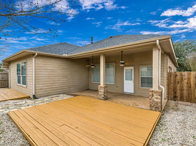 $345,000 | 16122 Saxon Hollow Lane, Houston, TX 77084