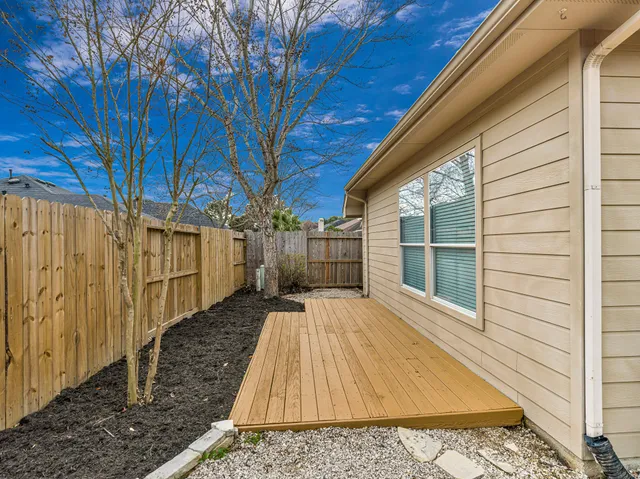 $345,000 | 16122 Saxon Hollow Lane, Houston, TX 77084