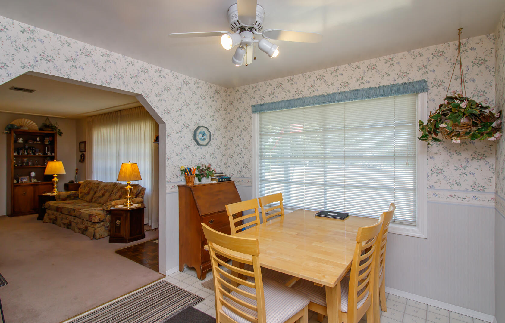 2037 South Stage Road Medford, OR 97501 - Photo 8 of 32 8