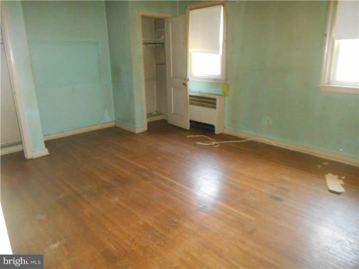 224 Hampden Road Upper Darby, PA 19082 - Photo 6 of 8