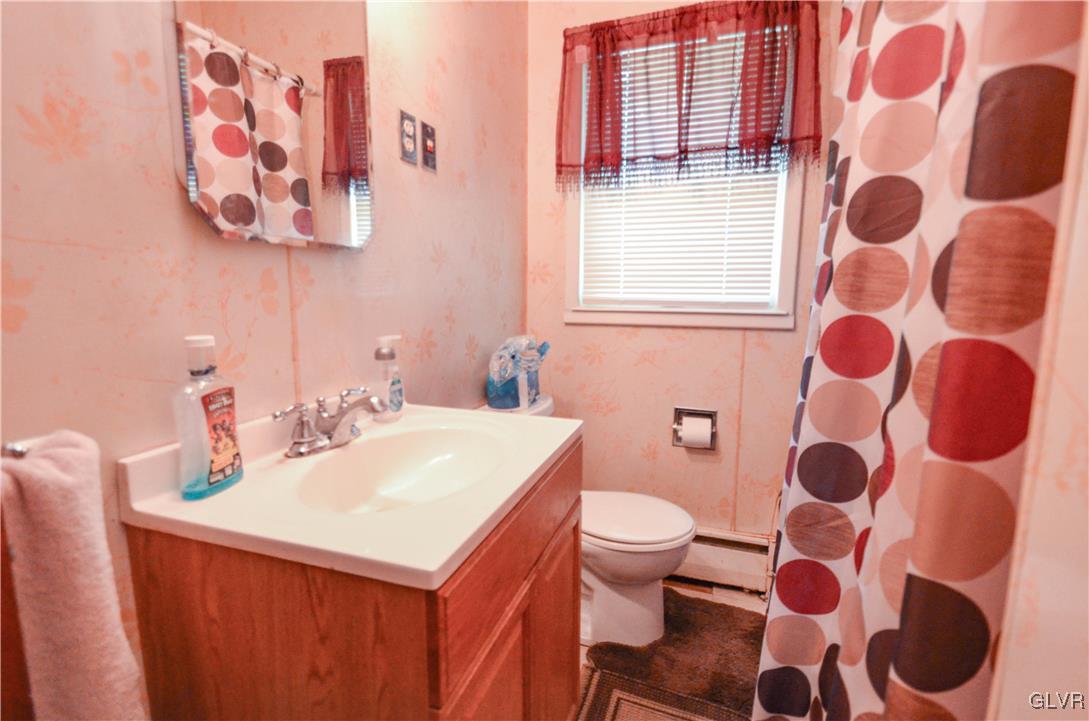 4038 Robert Road Emmaus, PA 18049 - Photo 8 of 10 Gallery Image 8