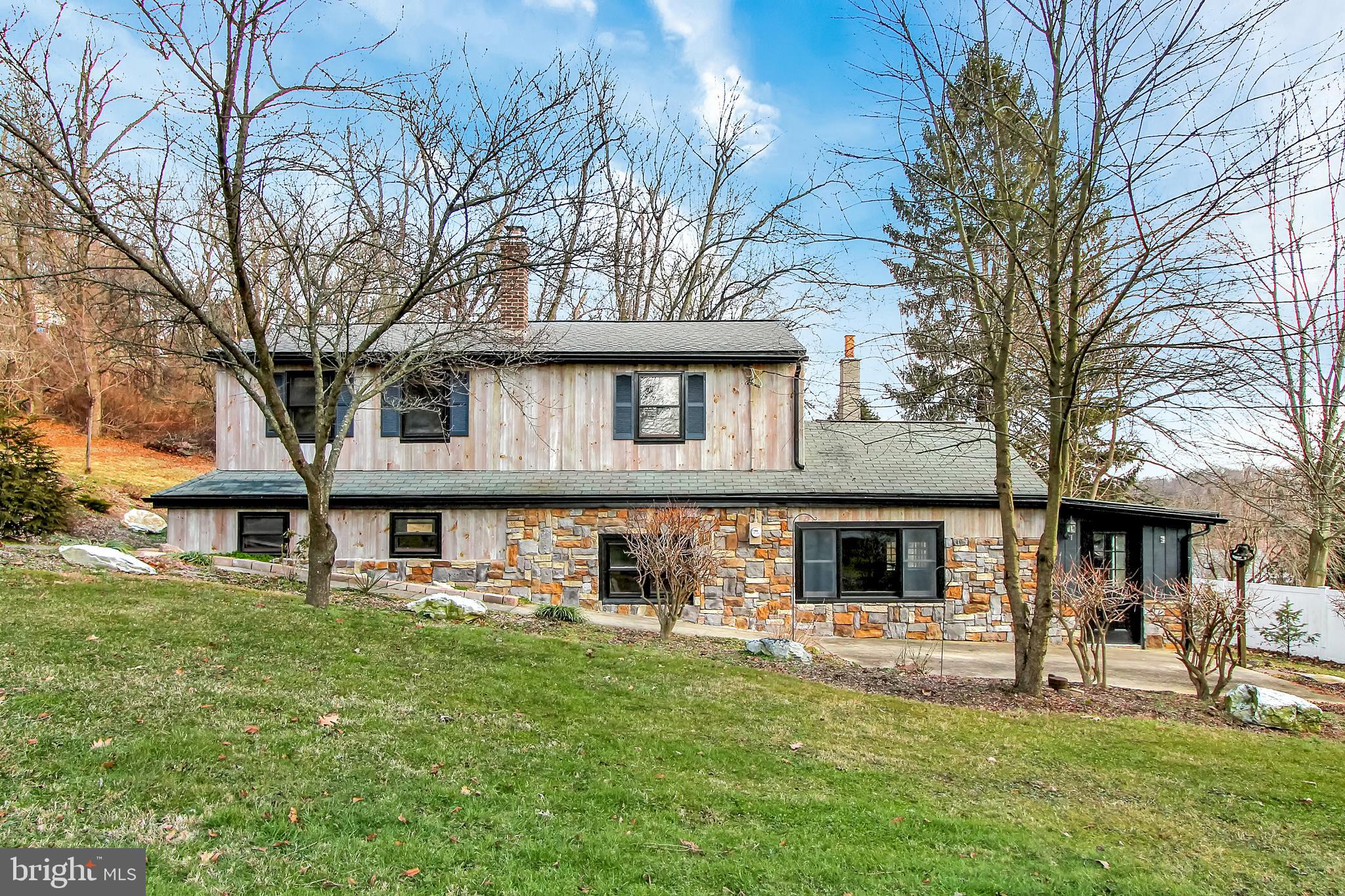 3 Preston Road Reading, PA 19608 - Photo 2 of 47