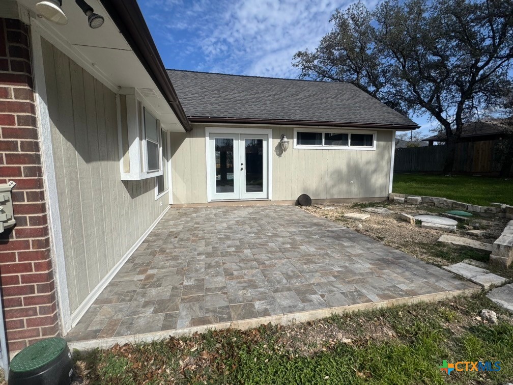 5524 Denmans Mountain Road Belton, TX 76513 - Photo 5 of 15 a front view of a house with a garden
