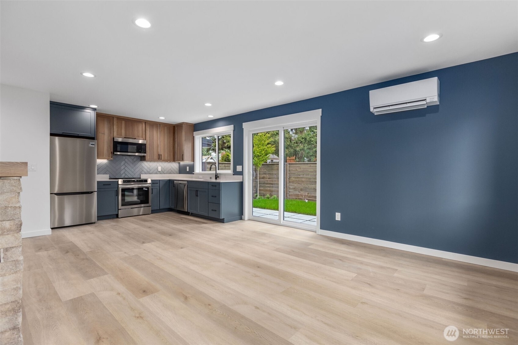 117 Northwest 112th Street Seattle, WA 98177 - Photo 4 of 35