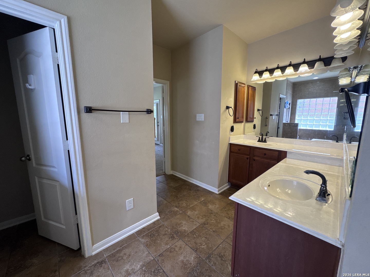 8707 Roswell Ridge Helotes, TX 78023 - Photo 9 of 19