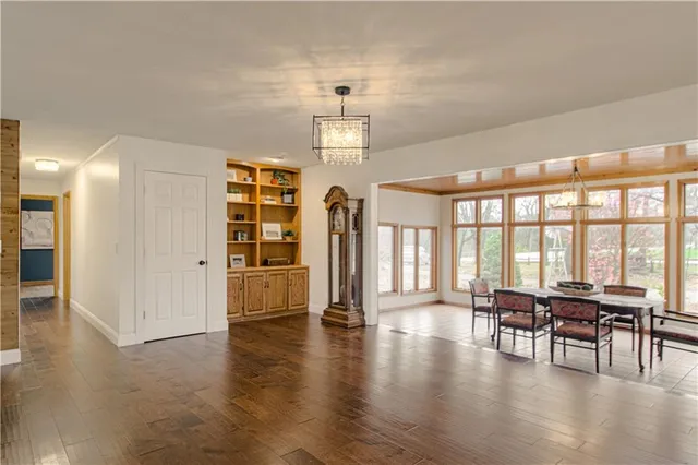 $425,000 | 11850 West 239th Street, Bucyrus, KS 66013