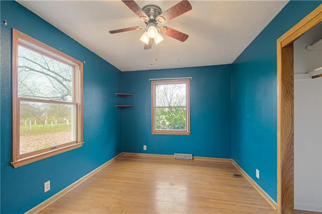 $425,000 | 11850 West 239th Street, Bucyrus, KS 66013