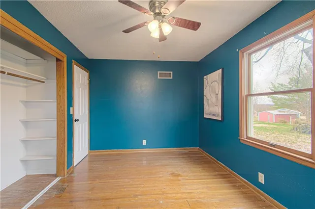 $425,000 | 11850 West 239th Street, Bucyrus, KS 66013