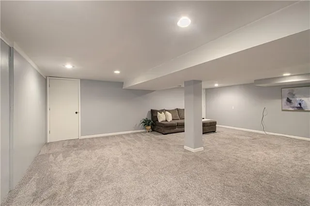 $425,000 | 11850 West 239th Street, Bucyrus, KS 66013