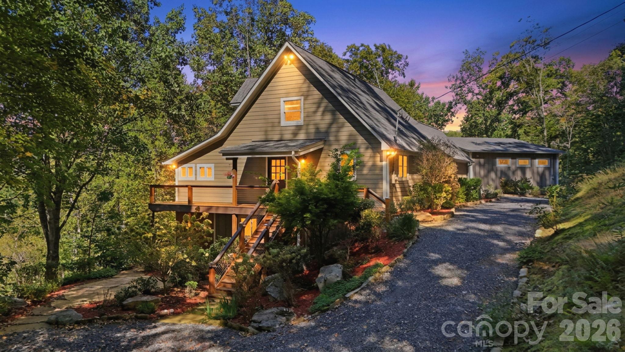 2711 Rabbit Hop Road Spruce Pine, NC 28777 - Photo 2 of 47 Gallery Image 2