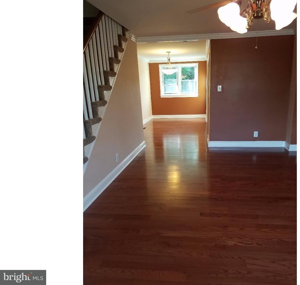1317 Vernon Road Philadelphia, PA 19150 - Photo 4 of 13 Living Room