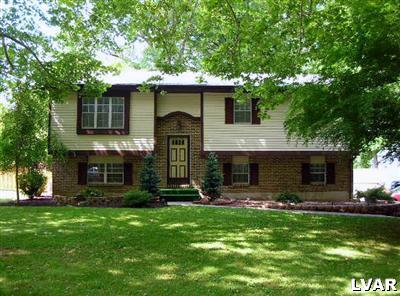 3746 Oakland Road Bethlehem, PA 18020 - Photo 1 of 11 A home for all seasons awaits you. Move right in and start enjoying the summer!