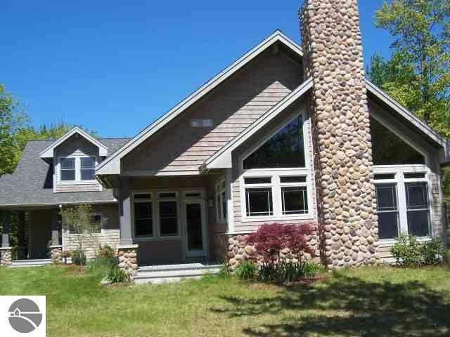 541 West Little Traverse Lake Road Maple City, MI 49664 - Photo 2 of 15 1706438-1.JPG