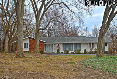 31299 Pinetree Road Cleveland, OH 44124 - Photo 1 of 12 Gallery Image 1