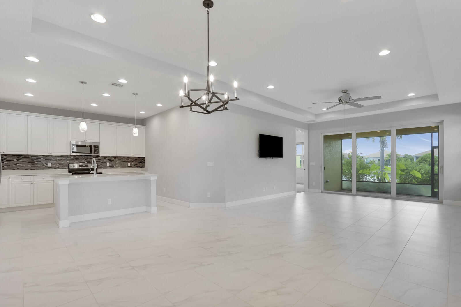 21026 Southwest Modena Way Port St. Lucie, FL 34986 - Photo 6 of 57 06_image_6_mls