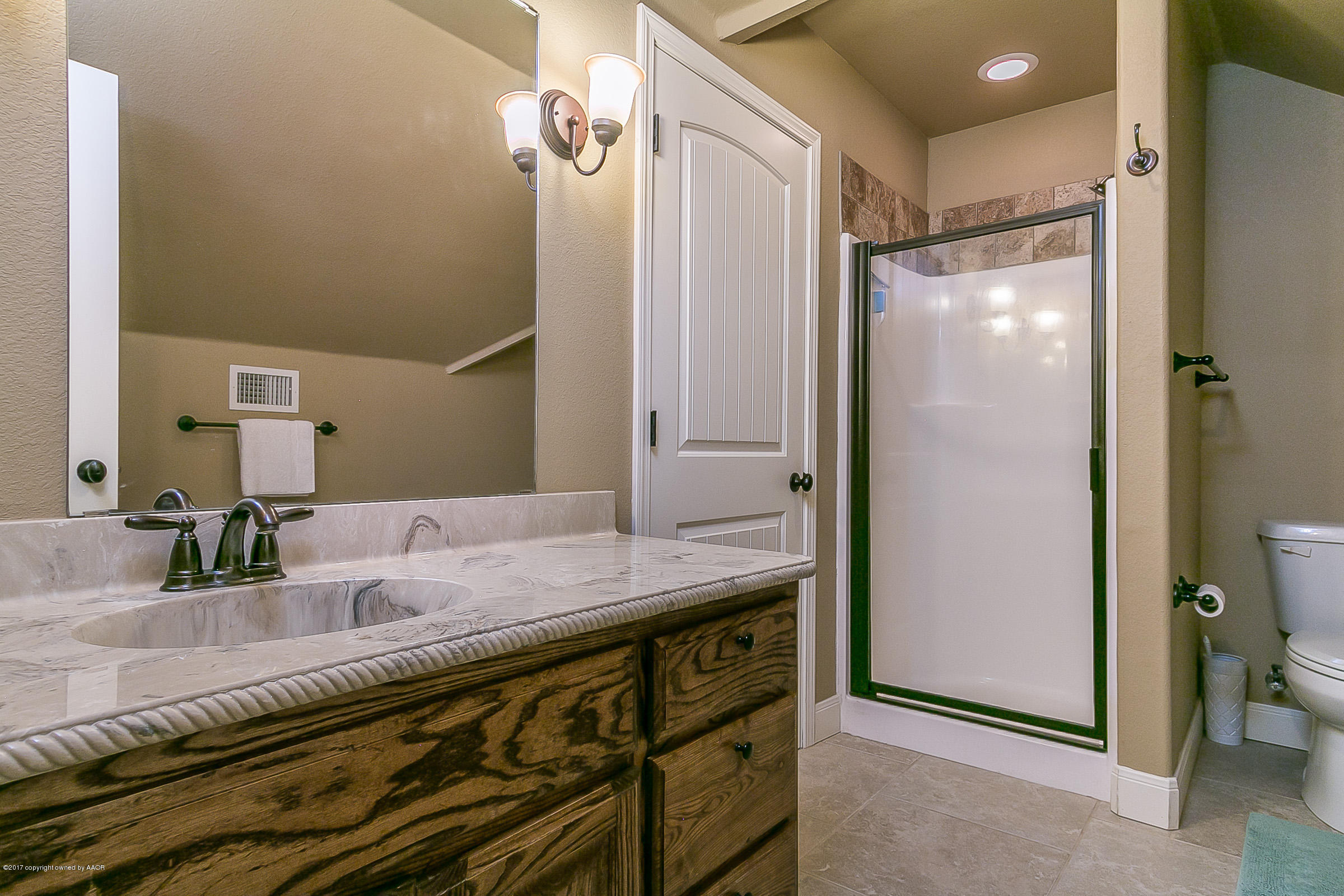 16451 Hope Road Canyon, TX 79015 - Photo 26 of 35 Upstairs Bathroom
