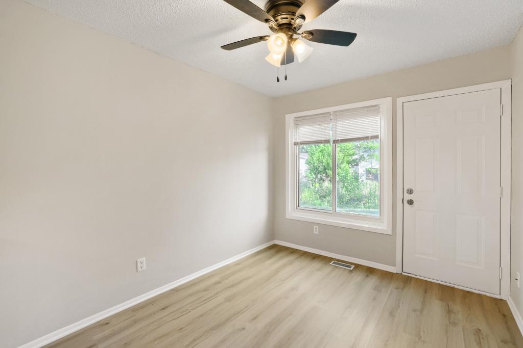 5918 Cahill Avenue Inver Grove Heights, MN 55076 - Photo 6 of 28