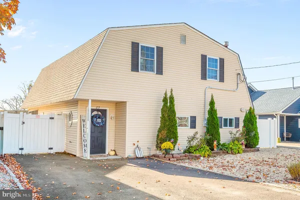 $550,000 | 23 West Sail Drive, Tuckerton, NJ 08087