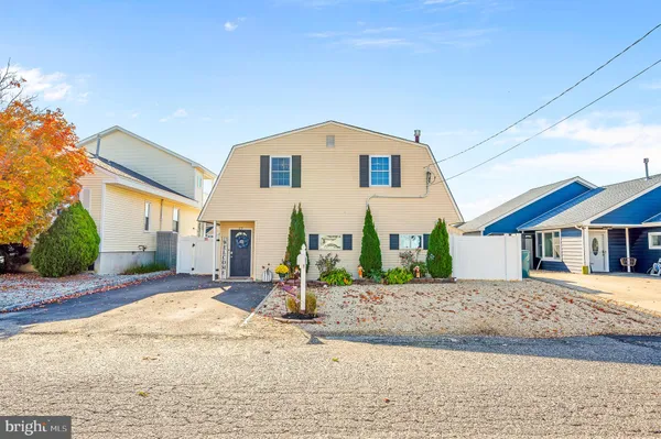 $550,000 | 23 West Sail Drive, Tuckerton, NJ 08087