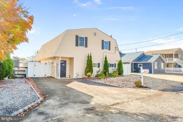 $550,000 | 23 West Sail Drive, Tuckerton, NJ 08087