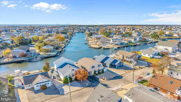 $550,000 | 23 West Sail Drive, Tuckerton, NJ 08087
