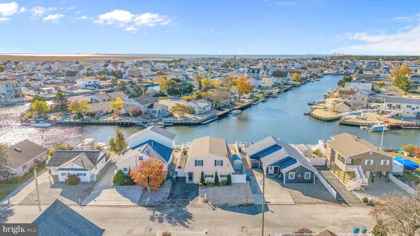 $550,000 | 23 West Sail Drive, Tuckerton, NJ 08087