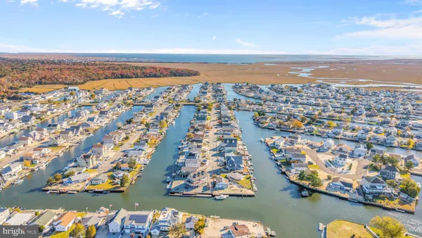 $550,000 | 23 West Sail Drive, Tuckerton, NJ 08087