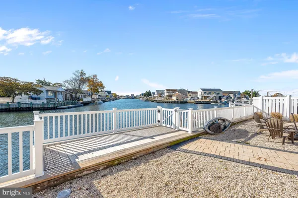 $550,000 | 23 West Sail Drive, Tuckerton, NJ 08087