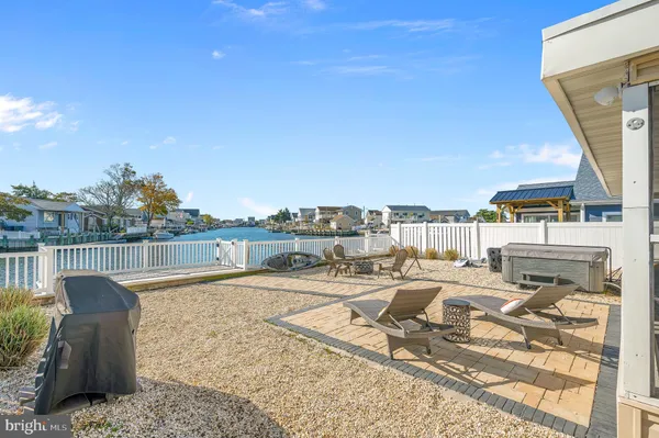 $550,000 | 23 West Sail Drive, Tuckerton, NJ 08087