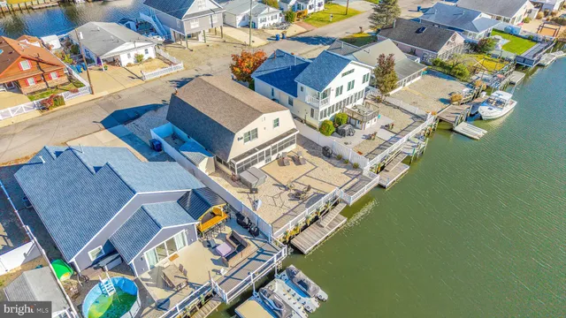 view of city and green space