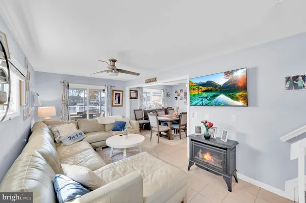 $550,000 | 23 West Sail Drive, Tuckerton, NJ 08087