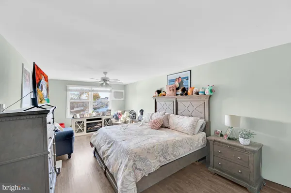 $550,000 | 23 West Sail Drive, Tuckerton, NJ 08087