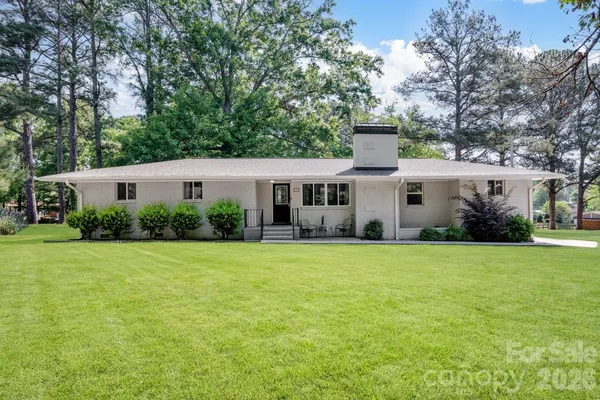 $525,000 | 1405 Lakeview Drive, Pineville, NC 28134