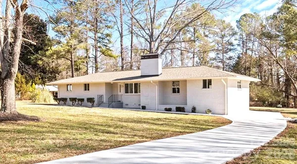 $525,000 | 1405 Lakeview Drive, Pineville, NC 28134
