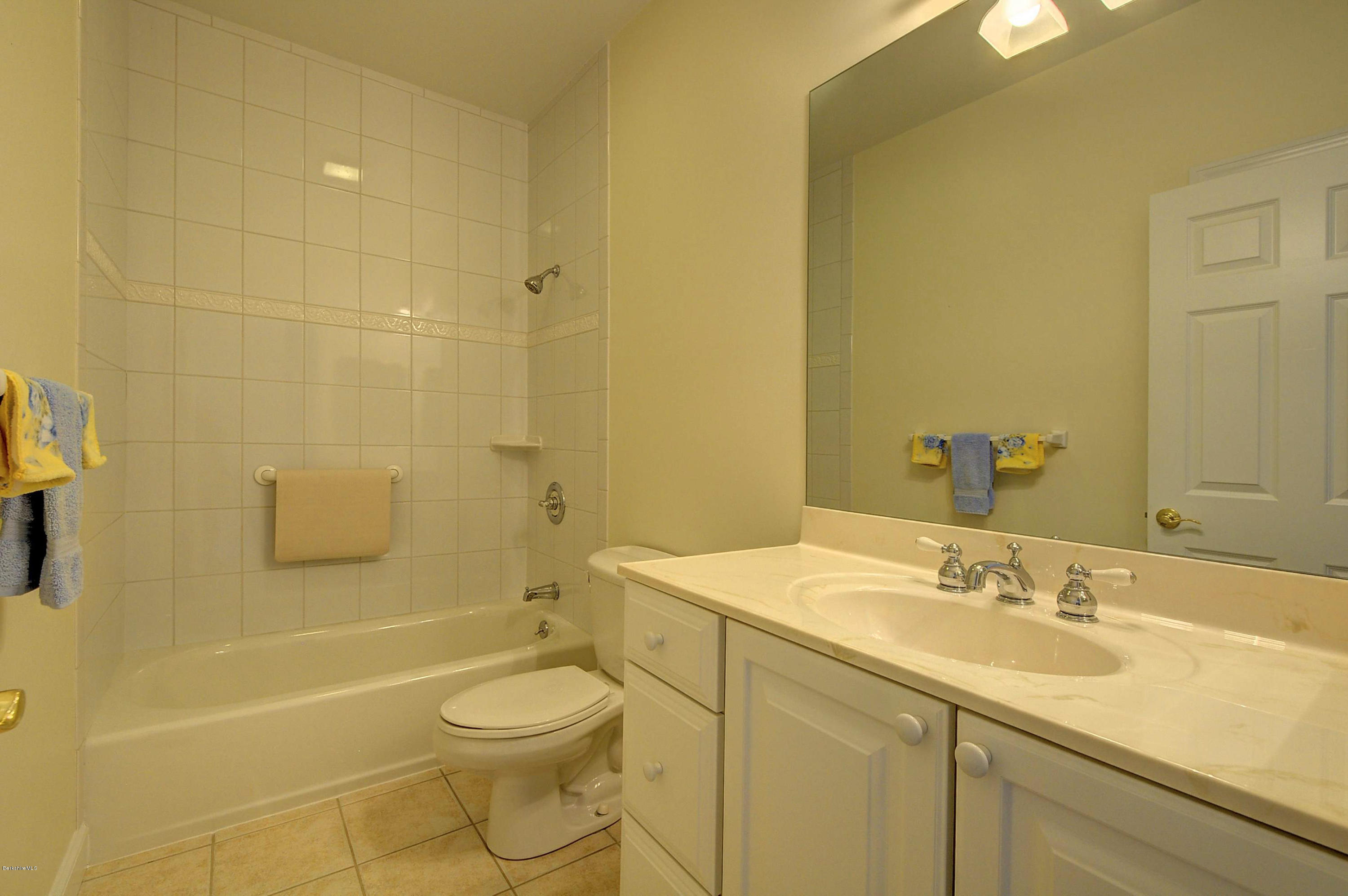 124 Red Barn Road, Unit 124 Dalton, MA 01226 - Photo 20 of 36 Bathroom