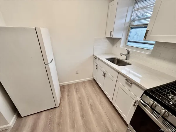 $2,100 | 28-30 Davis Street, Unit 2, Beacon, NY 12508