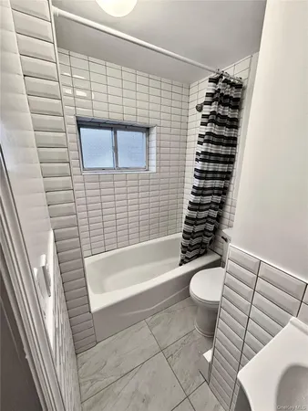 $2,100 | 28-30 Davis Street, Unit 2, Beacon, NY 12508