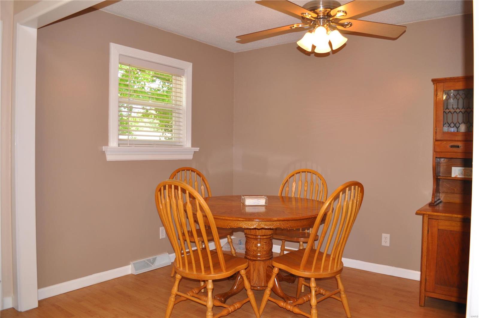 416 Riggin Road Troy, IL 62294 - Photo 4 of 26