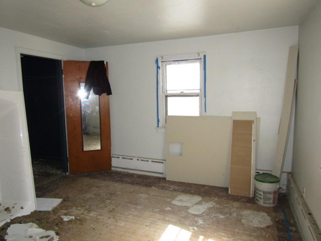 215 Anthony Street Pittsburgh, PA 15210 - Photo 11 of 39 a view of empty room with windows