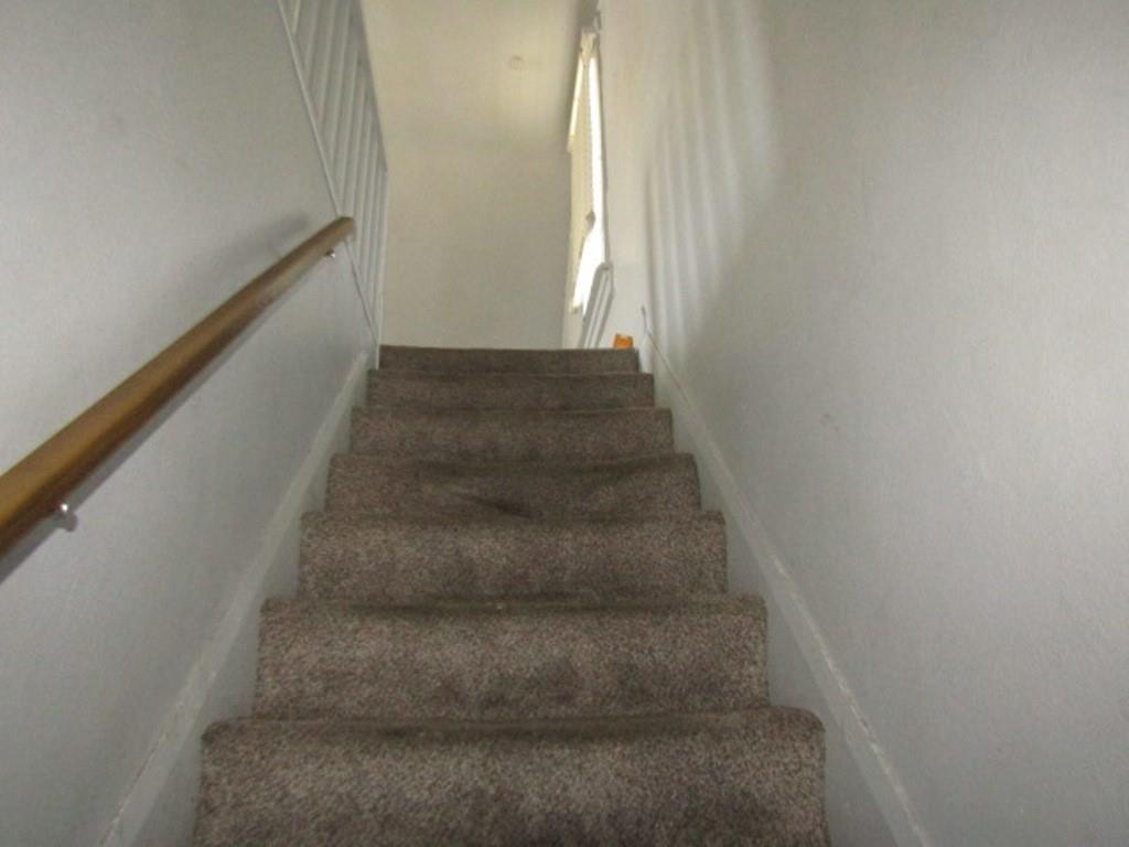 215 Anthony Street Pittsburgh, PA 15210 - Photo 26 of 39 a view of entryway