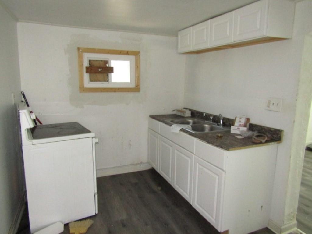 215 Anthony Street Pittsburgh, PA 15210 - Photo 30 of 39 a utility room with sink dryer and washer