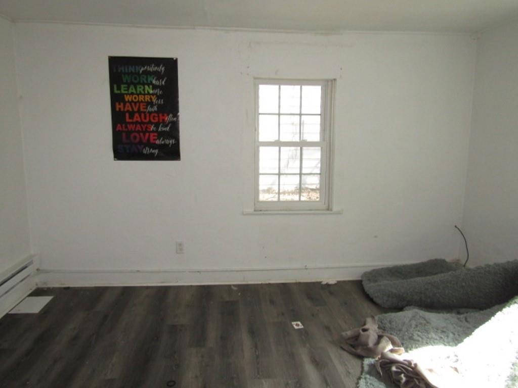 215 Anthony Street Pittsburgh, PA 15210 - Photo 33 of 39 an empty room with a bed