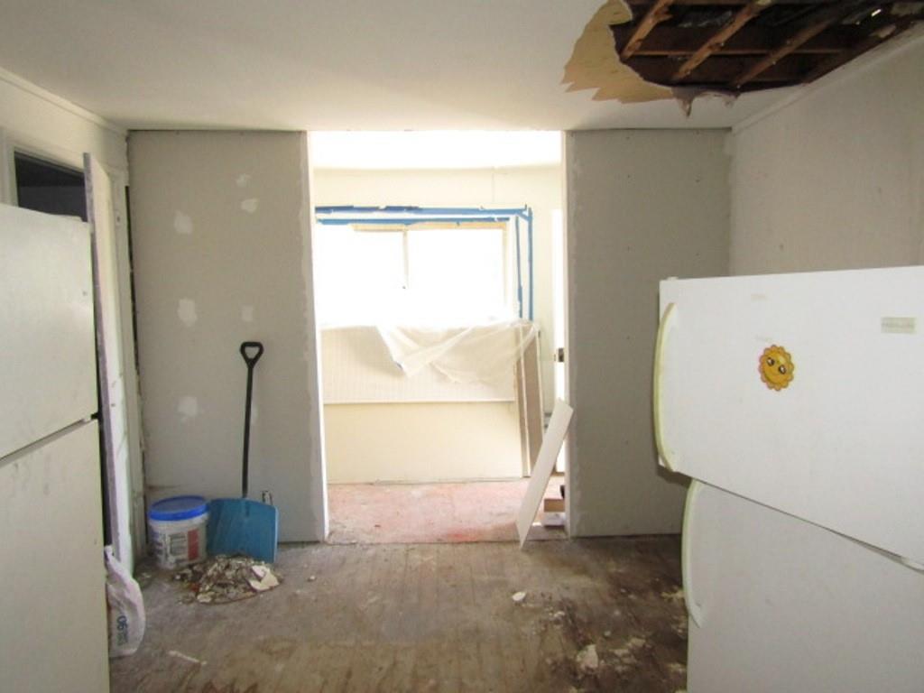 215 Anthony Street Pittsburgh, PA 15210 - Photo 7 of 39 a room with a window