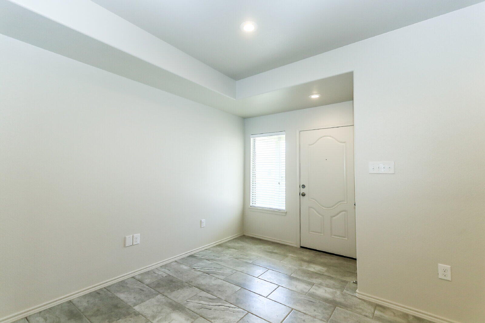 6905 67th Street, Unit B Lubbock, TX 79424 - Photo 2 of 35 a view of an empty room